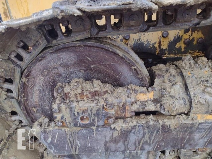 1997-deere-750c-image-22