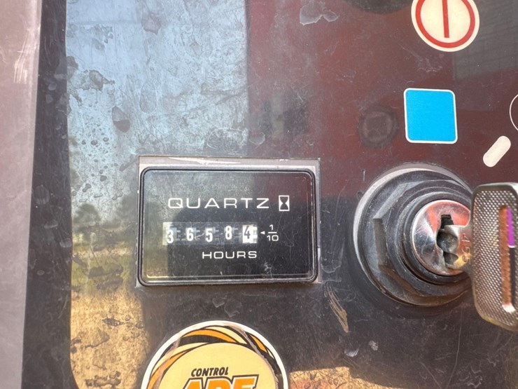 2008-jlg-800s-image-16