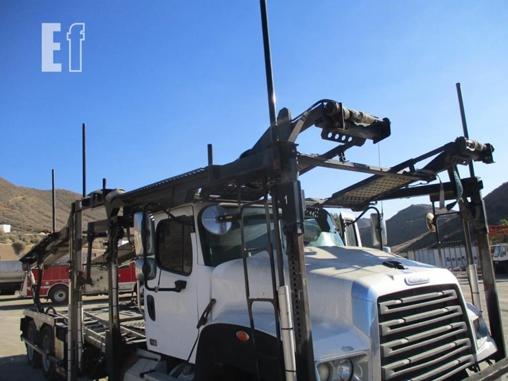 2016-freightliner-114sd-image-18