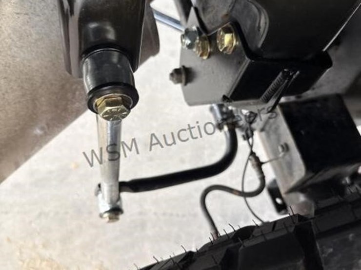 2015-ram-2500-slt-image-13