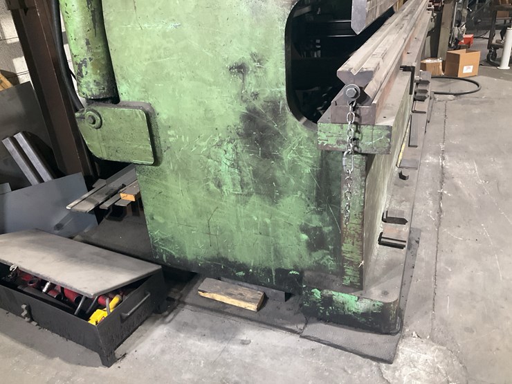 #105-•-175-ton-accur-press-brake-image-27