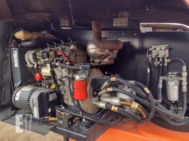 2016-jlg-400s-image-12