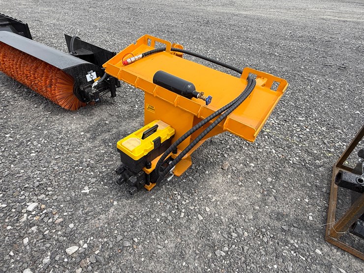 #2032-•-unused-giyi-gy-ap680-55"-skid-steer-breaker-gy-apsc680250374-inv#-27008-image-2