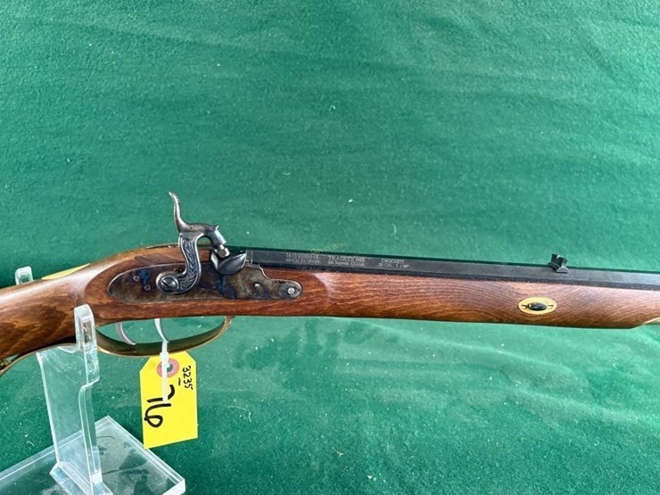 traditions-crocket-32cal-black-powder-rifle-image-3