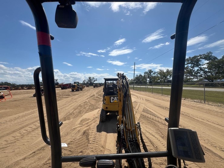 2019-caterpillar-303.5e2-cr-image-27