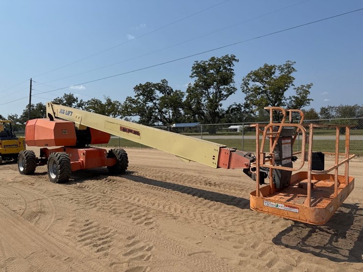 2008-jlg-800s-image-8