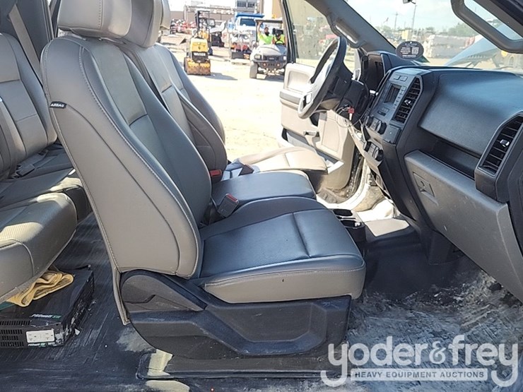 2019-ford-f150-image-27