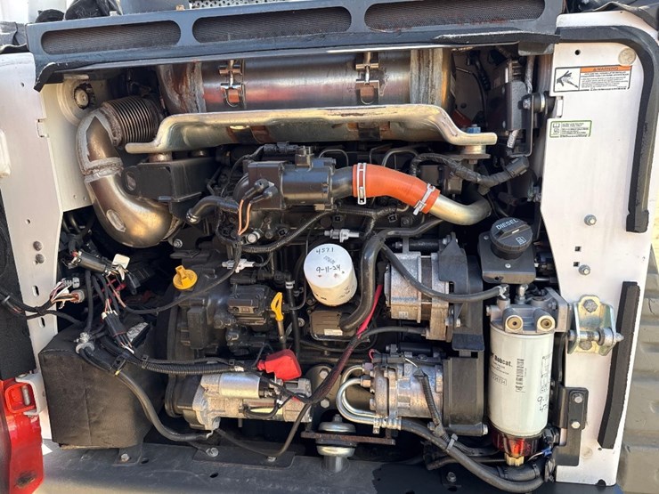 2021-bobcat-t870-image-19