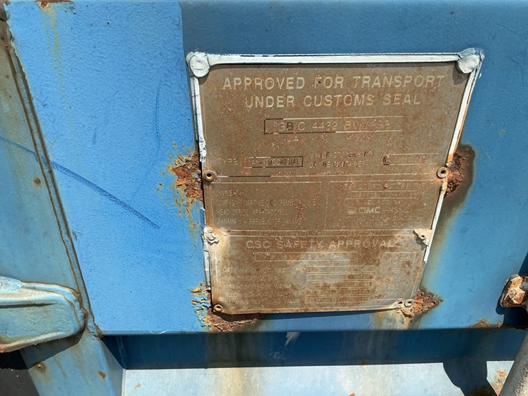#203-•-shipping-container-image-6
