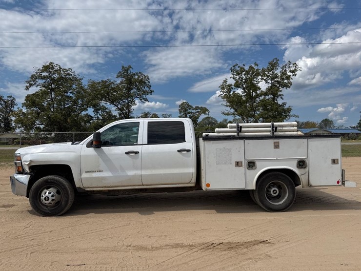 2016-chevrolet-3500hd-image-1
