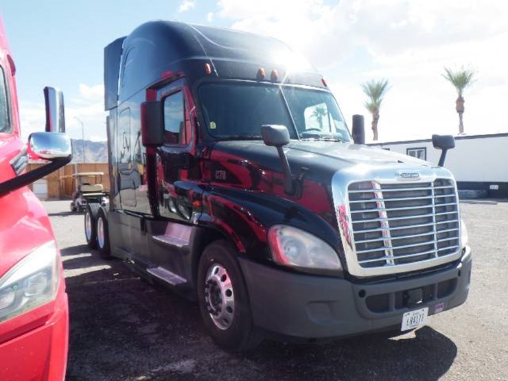 freightliner-cascadia-125-image-3