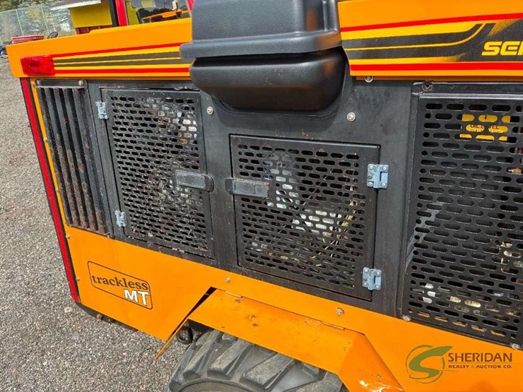 2014-trackless-model-mt6-with-numerous-like-new-attachments-image-27