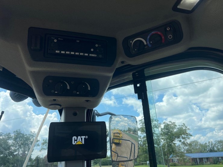 2022-caterpillar-980-image-34