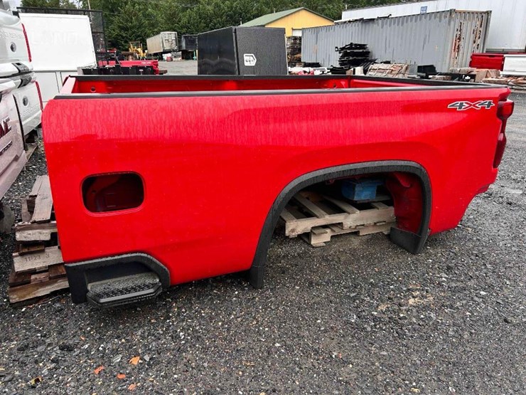 chevy-silverado-lt-red-truck-bed-image-3