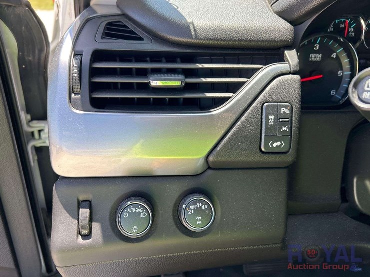 2019-chevrolet-tahoe-image-15