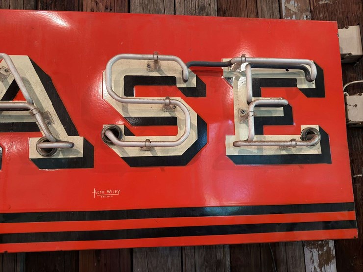 case-neon-image-10