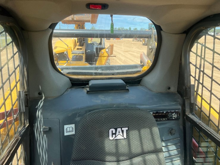 2020-caterpillar-259d3-image-33