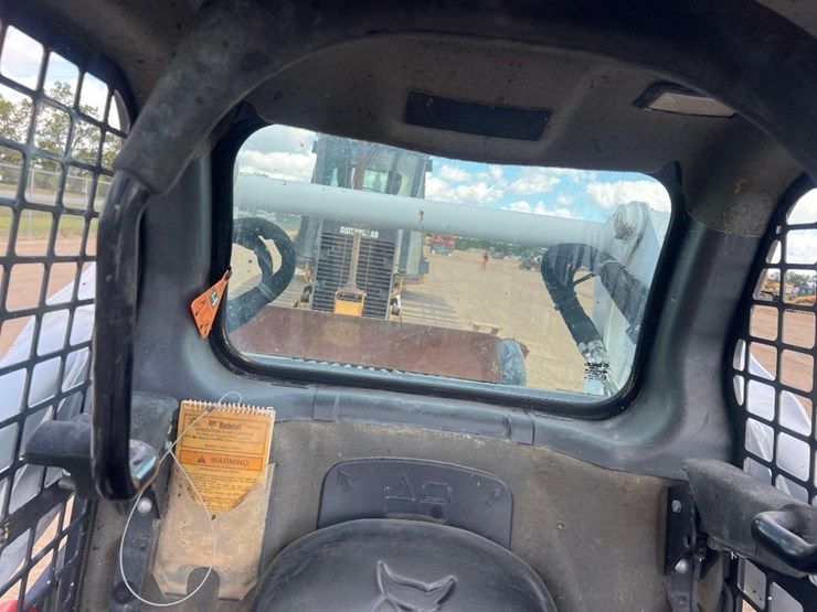 2022-bobcat-t595-image-33