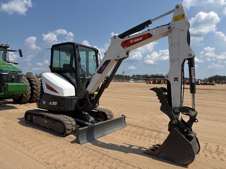 2023-bobcat-e35-image-4