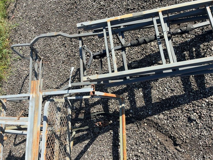 2-ladder-tree-stand-image-4