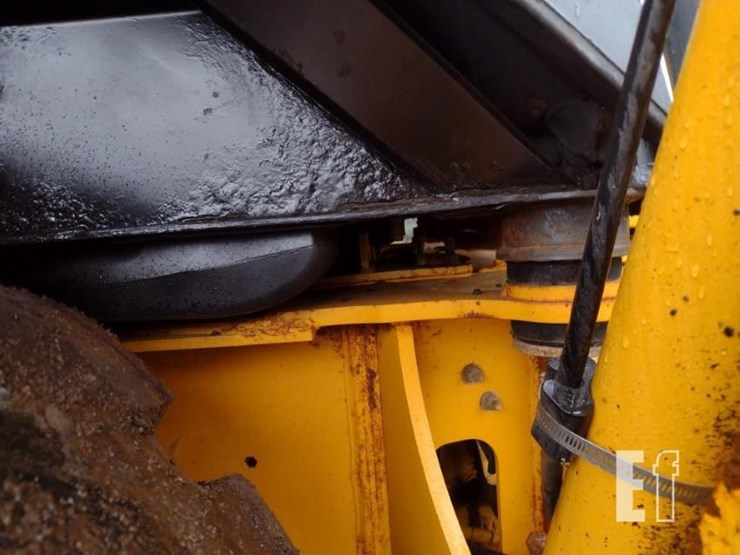 2015-deere-310k-image-28