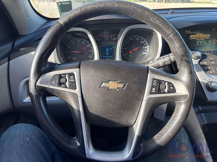 2015-chevrolet-equinox-image-13