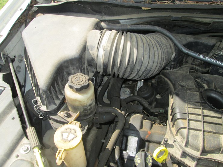 2011-dodge-caravan-image-14