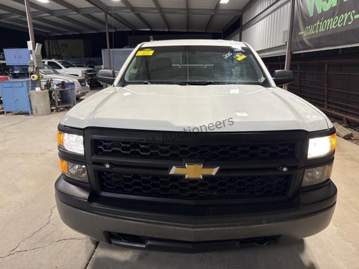 2015-chevrolet-silverado-1500-image-3