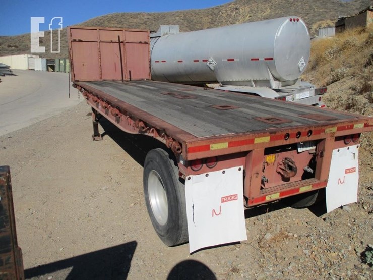 2000-utility-flatbed-image-2