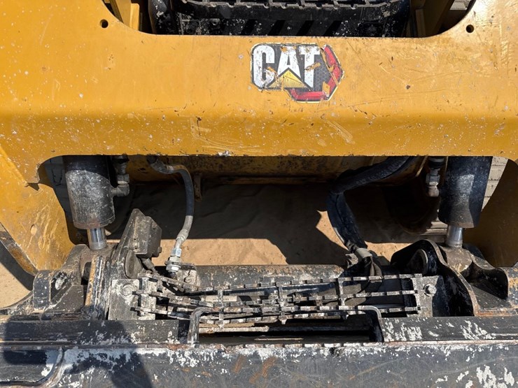 2023-caterpillar-259d3-image-19