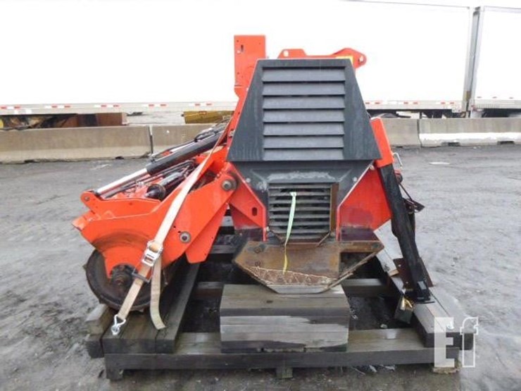 2015-ahwi-prinoth-rf800-image-2