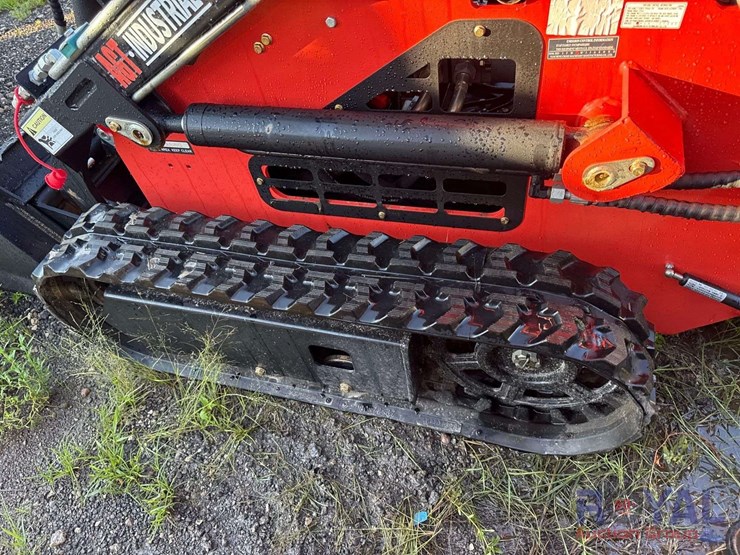 2024-agt-lrt23-mini-track-loader-skid-steer-image-10