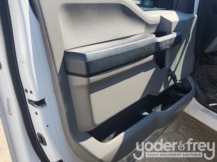 2018-ford-f150-image-16