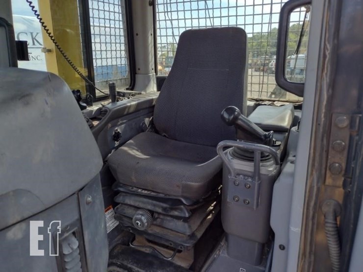 2004-komatsu-d65ex-15-image-15