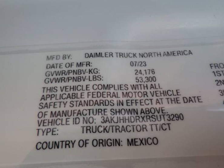 2024-freightliner-cascadia-126-image-14