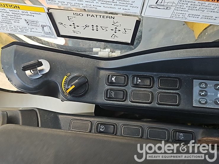 2015-kobelco-sk210-lc-9-image-42