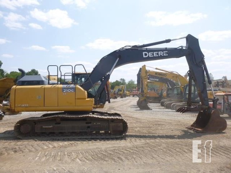 2017-deere-210g-lc-image-3