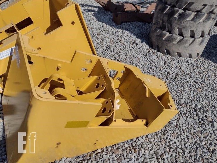 john-deere-wheel-loader-fenders-image-2