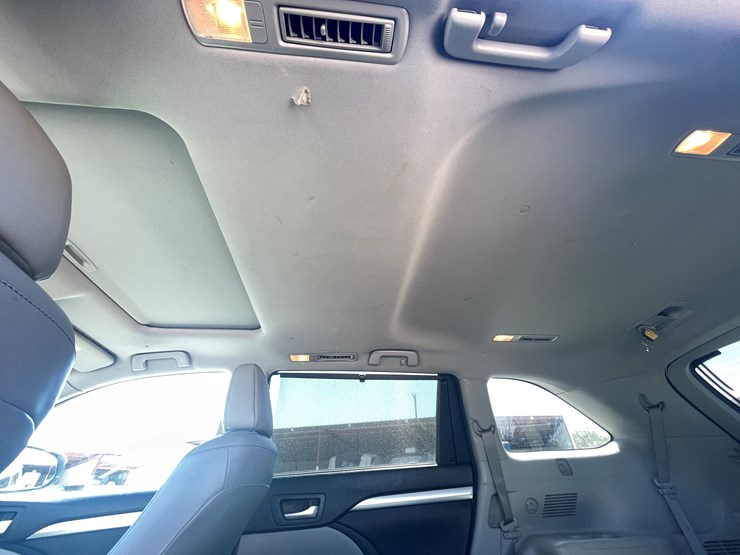 2016-toyota-highlander-image-43