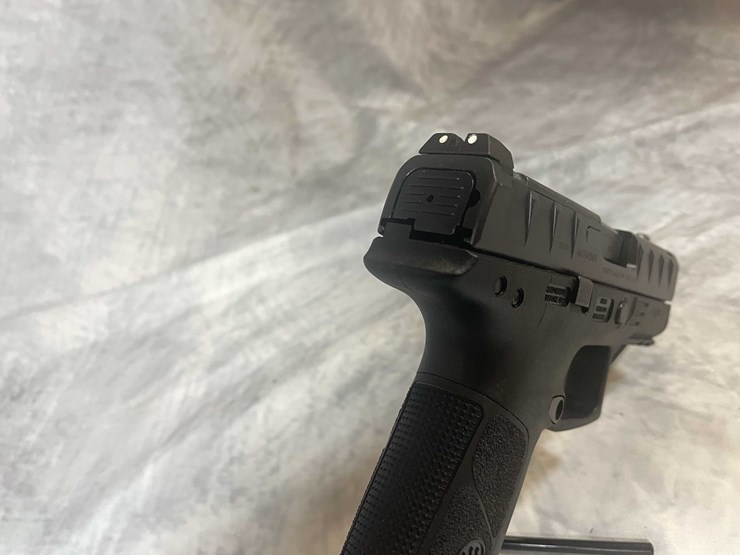 #4799-•-beretta-apx-centurion-9mm-luger-pistol,-sn:-a076450x-image-8