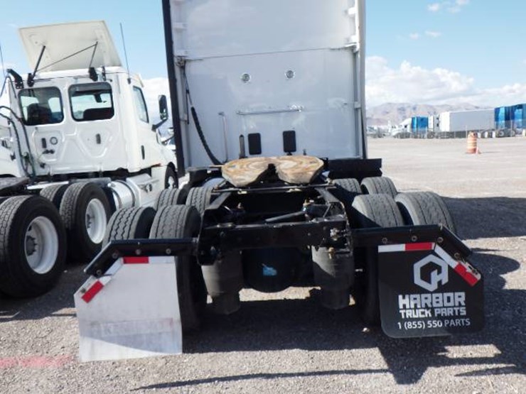 2018-kenworth-t680-image-7