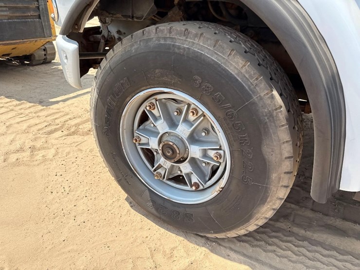 1997-ford-boom-truck-image-11