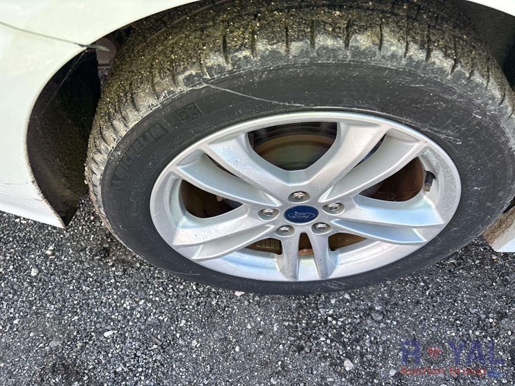 2018-ford-fusion-hybrid-sedan-image-25
