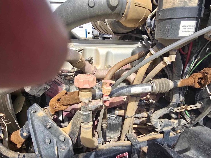 2014-mack-tri-axle-dump-truck-image-11
