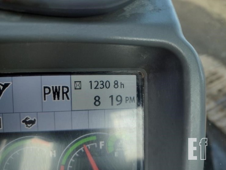 john-deere-210-image-6