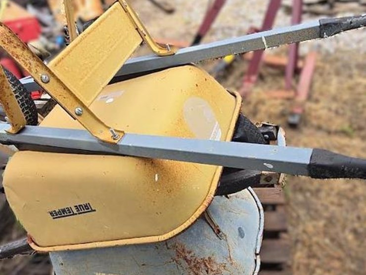 wheelbarrows-(x2)-image-3