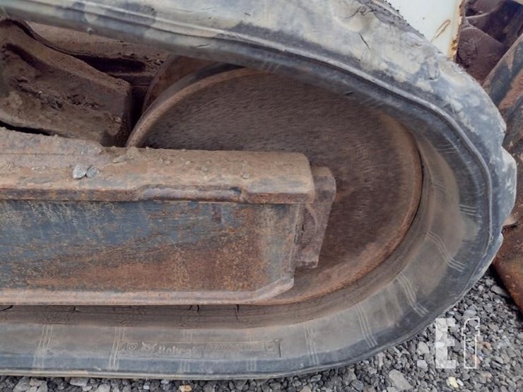2020-bobcat-t595-image-33