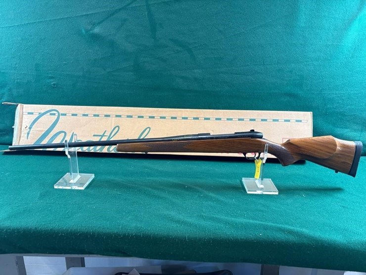 weatherby-mark-v-300-wby-mag-rifle-image-10