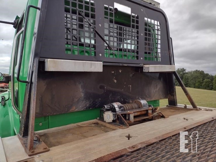 2019-freightliner-business-class-m2-106-image-22