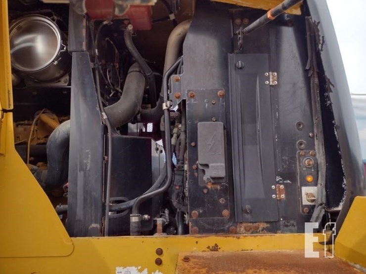 2020-caterpillar-930m-image-29